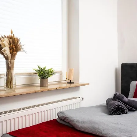 Apartment Serviceroom24 - 6 In Hoch Wlan - Smart-tv - 24-7 Check-in Und Kueche