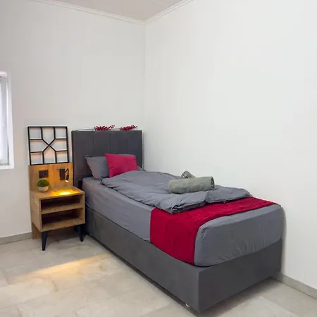 Apartment Serviceroom24 - 6 In Hoch Wlan - Smart-tv - 24-7 Check-in Und Kueche