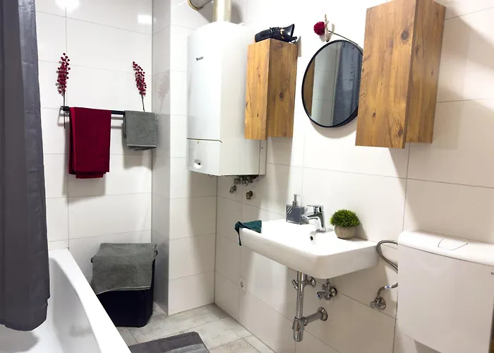 Serviceroom24 - 6 In Hoch Wlan - Smart-tv - 24-7 Check-in Und Kueche Recklinghausen