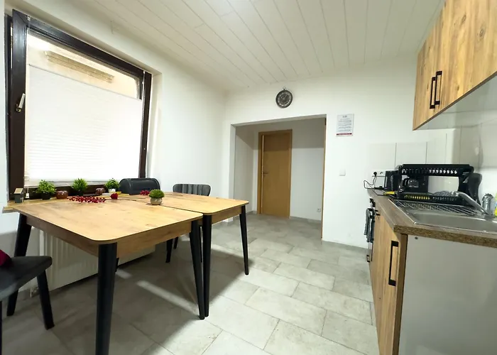 Serviceroom24 - 6 In Hoch Wlan - Smart-tv - 24-7 Check-in Und Kueche * Recklinghausen