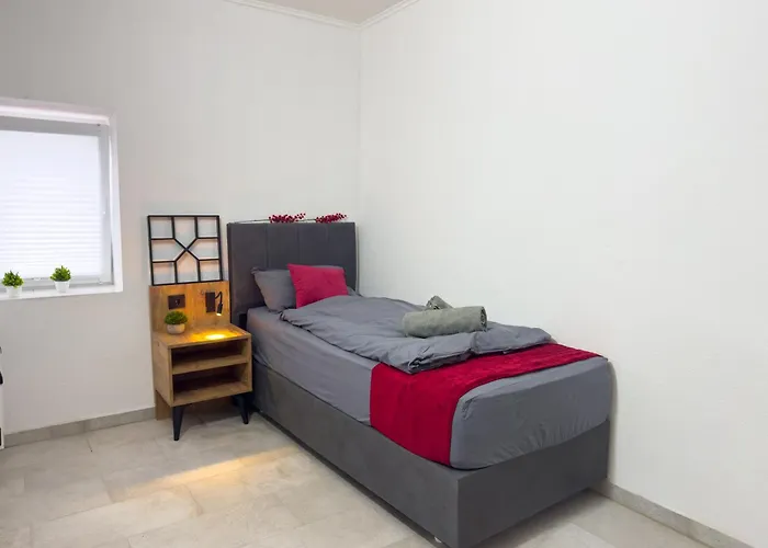 Appartement Serviceroom24 - 6 In Hoch Wlan - Smart-tv - 24-7 Check-in Und Kueche